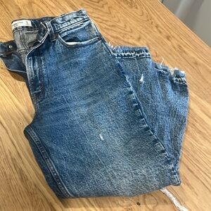 A&F high rise mom jeans size 8s or 29